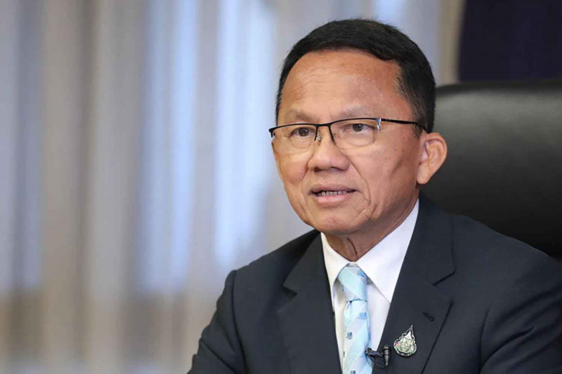 Public Health Minister Somsak Thepsutin (photo: Government House)