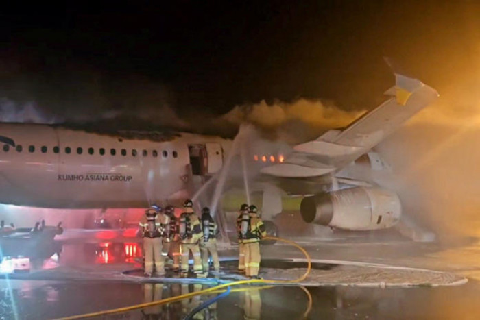 Bangkok Post - Air Busan bans power banks in overhead bins after fire