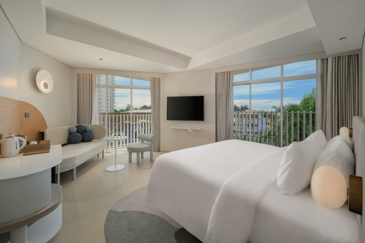 centara karon resort phuket hotel