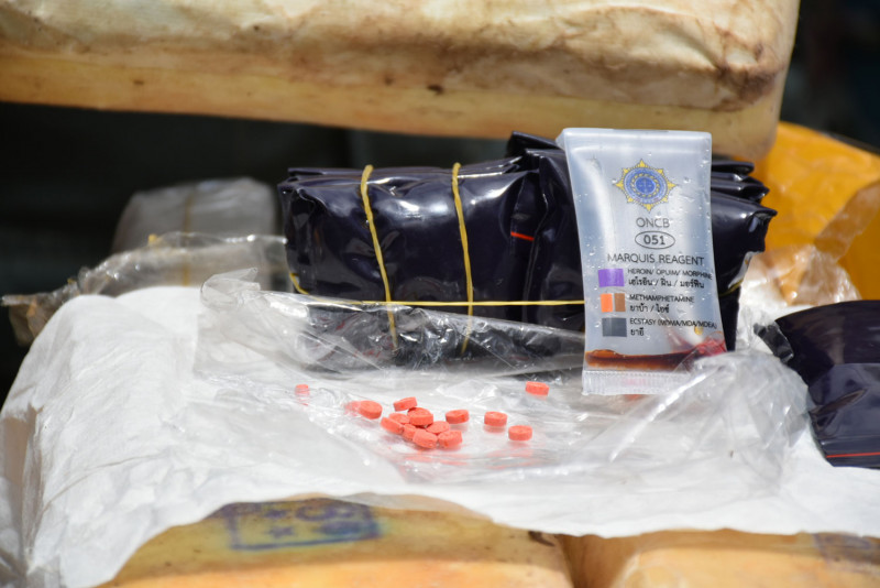 Bangkok Post - Fleeing smugglers abandon 2.3m speed pills in Chiang Mai