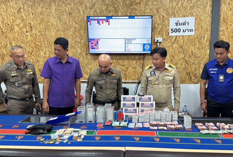 Bangkok Post - Gambling raid nets 54 suspects, B200k in cash