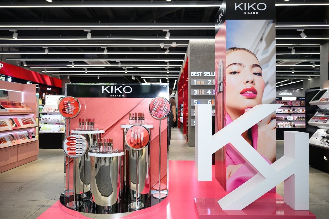 BEAUTRIUM Named Cosmetics Retailer of the Year