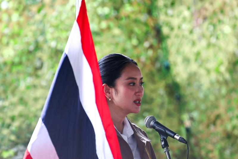 Prime Minister Paetongtarn Shinawatra speaks to administrative officials at the 12th Infantry Regiment, 3rd Infantry Battalion (Fort Surasinghanat) in Aranyaprathet district, Sa Kaeo province, last Thursday. (Photo: Reuters)
