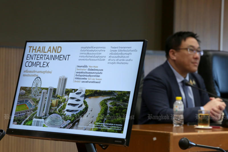 A monitor shows the entertainment complex project as Deputy Finance Minister Julapun Amornvivat listens to comments from a Senate committee studying the bill on June 5. (Photo: Chanat Katanyu)