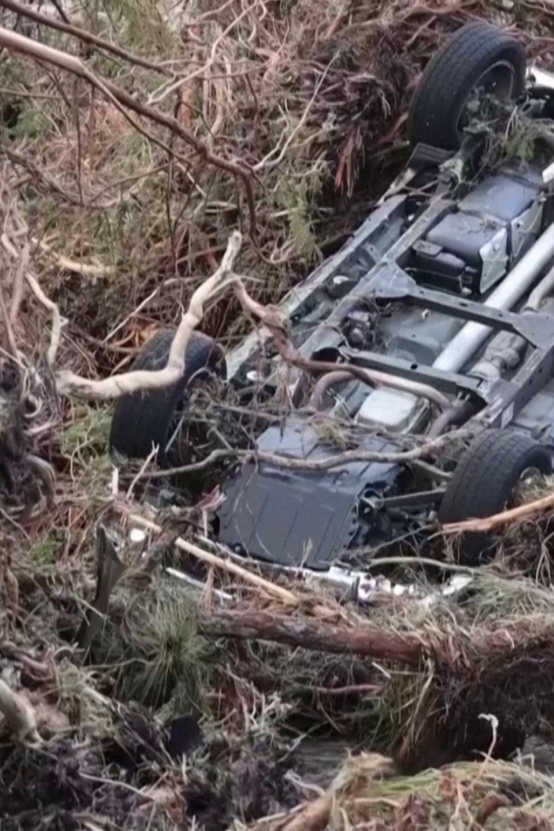 Search continues for missing girls as Texas flood deaths rise