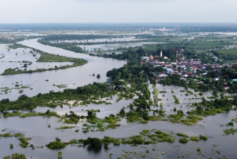 Heavy rain floods Nakhon Phanom