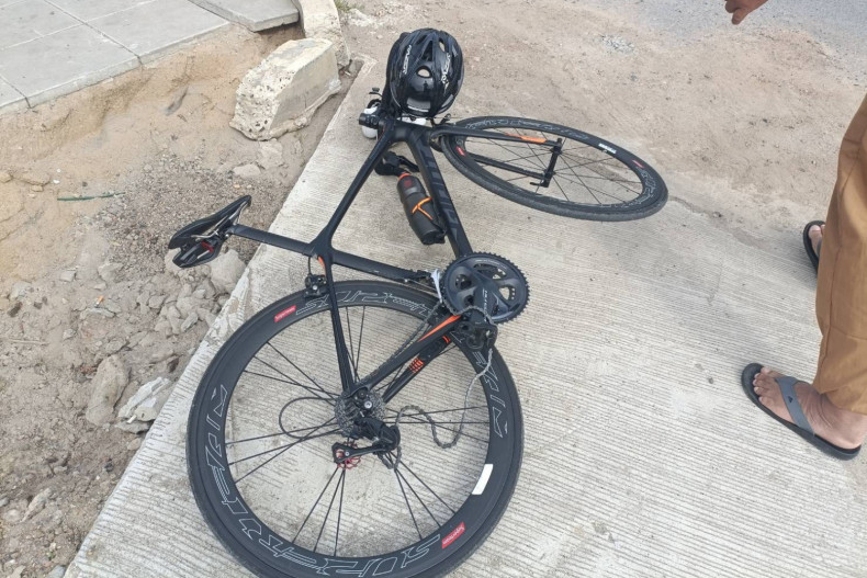 CPR saves cyclist after collapse in Lop Buri