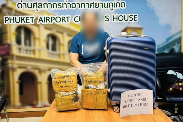 American held with 6.6kg of heroin at Phuket airport Bangkok Post ...