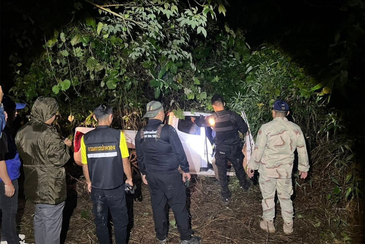 Bangkok Post - 4 million speed pills abandoned by fleeing smugglers in ...