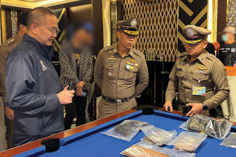 Bangkok Post - 40 arrested after drug tests in Bangkok bar