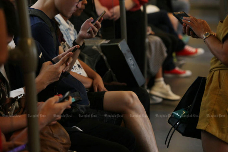 Thai regulator approves low-cost mobile packages