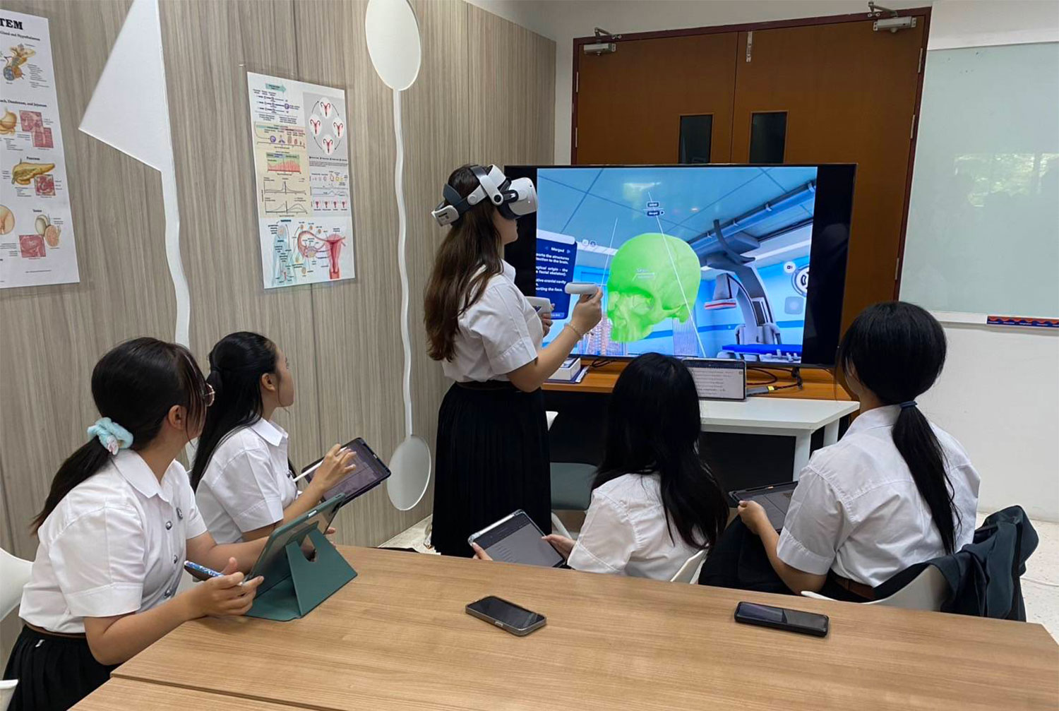 Nursing students take part in training as King Mongkut’s Institute of Technology Ladkrabang (KMITL) has launched a new major called Innovative Nursing to prepare future nurses with the skills needed for modern challenges. (Photo:Pitchayangkul Wongjanakool)