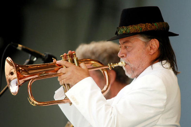 Grammy-winning jazz musician Chuck Mangione dies at 84