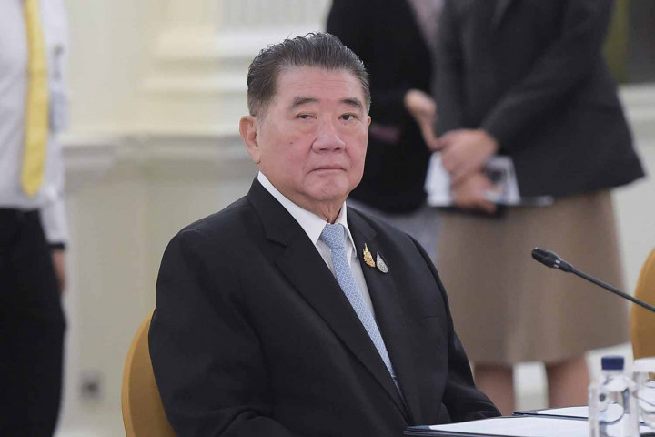 Acting PM tightlipped on fighter jet, submarine decisions