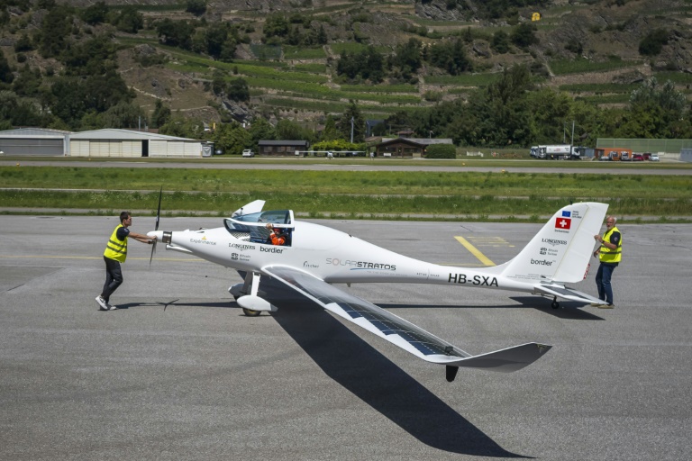 Bangkok Post - Swiss pilot breaks solar-powered plane altitude record