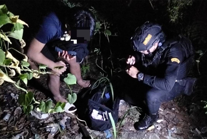 Two Thais fleeing Poipet caught at border