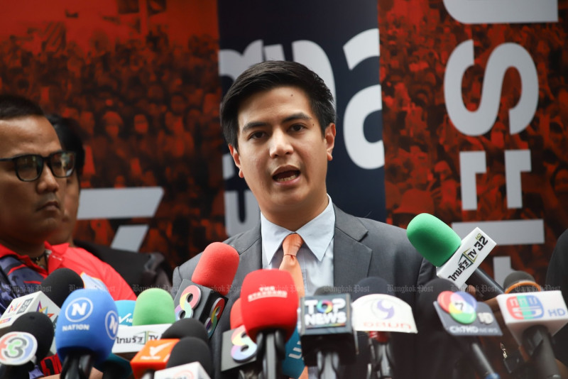 People’s Party spokesman Parit Wacharasindhu addresses reporters at party headquarters in Bangkok after a meeting of MPs failed to make a decision on a prime ministerial choice on Tuesday. (Photo: Varuth Hirunyatheb)