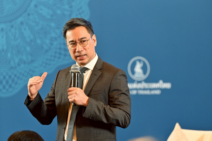 Political drift worries Bank of Thailand chief