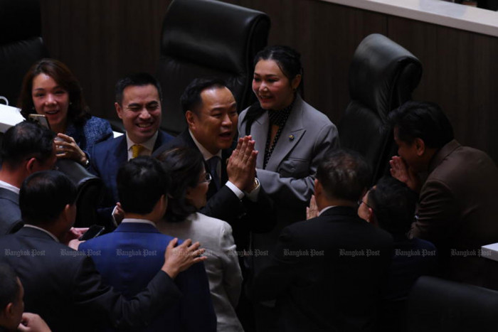 Industry titans look for continuity
