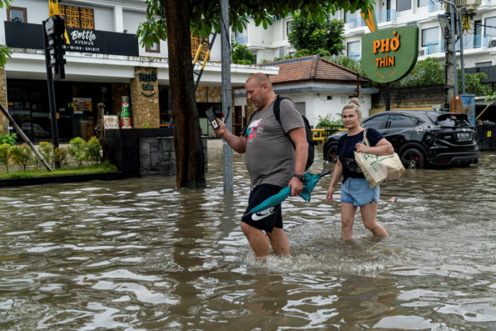 Bangkok Post - Floods in Indonesia's Bali kill at least six, hundreds ...