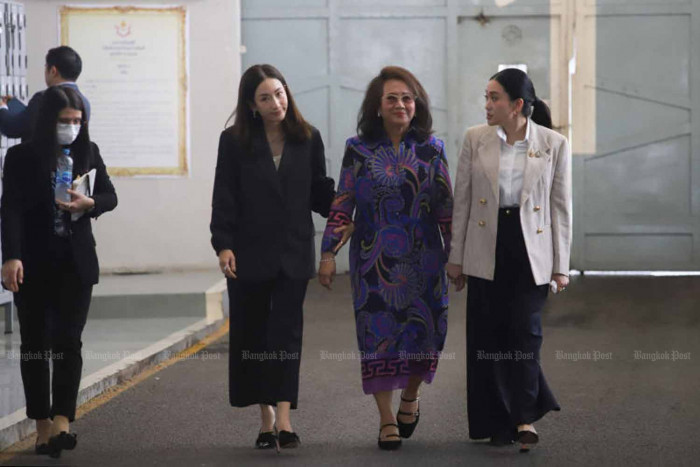 Imprisoned Thaksin healthy, morale good, says visiting family