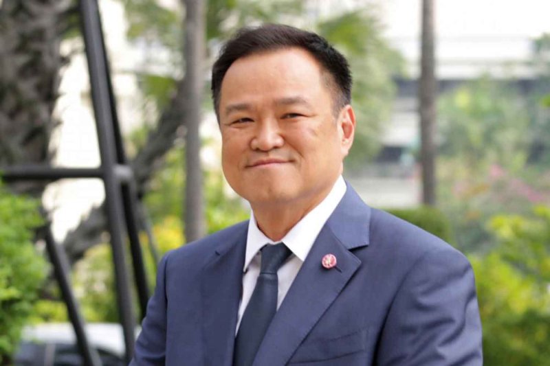 Anutin: Challenged by People's Party