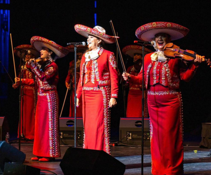 Mariachi music comes to Chao Phraya