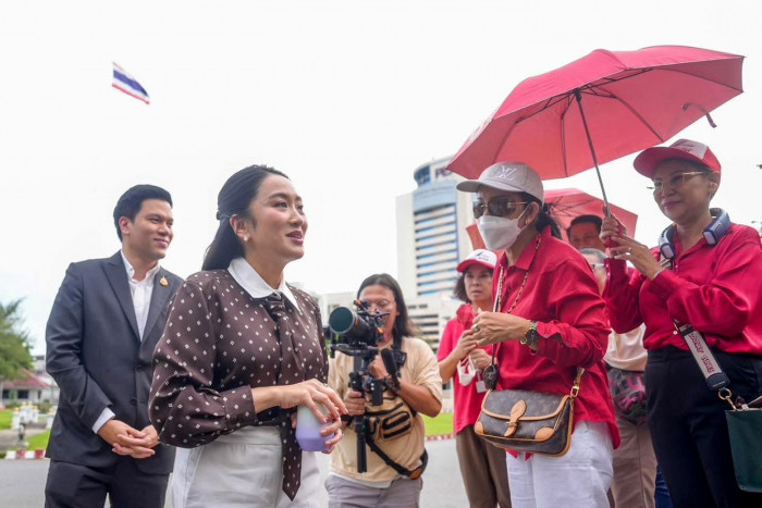 Thaksin assigned prison duty to supervise drain-cleaning, says daughter