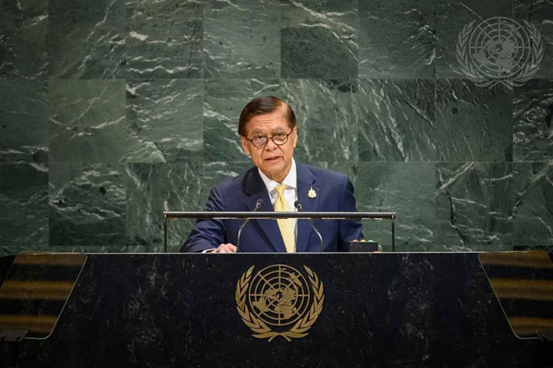 Sihasak: Calls for 'path of peace'. (Photo: Ministry of Foreign Affairs)