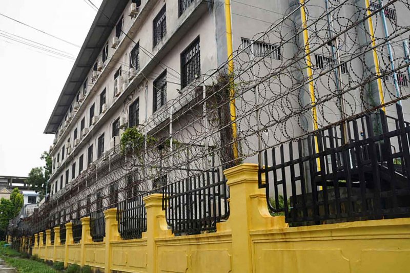 Barbed wire fences are seen outside a shuttered Great Wall Park compound where Cambodian authorities said they had recovered evidence of human trafficking, kidnapping and torture during raids on suspected cybercrime compounds in the coastal city of Sihanoukville, on Sept 21, 2022. (Photo: Reuters)