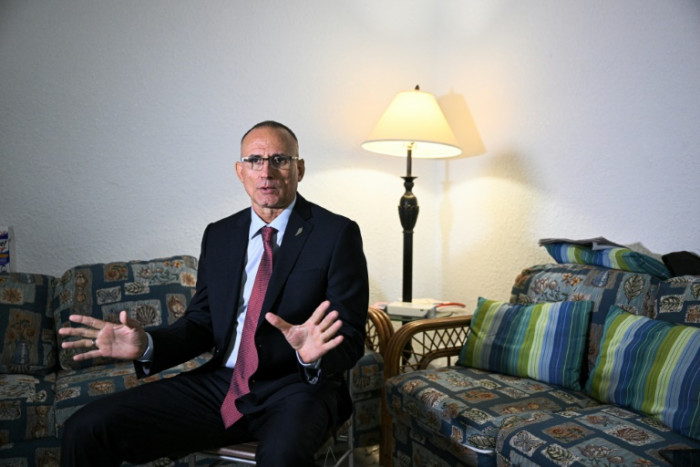 Exiled dissident encourages Cubans to stay and fight