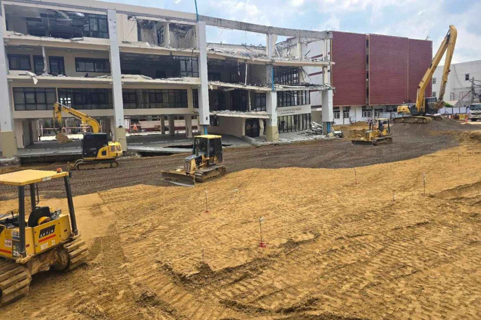 Bangkok governor denies tunnel beneath collapsed Samsen Road is 'moving'