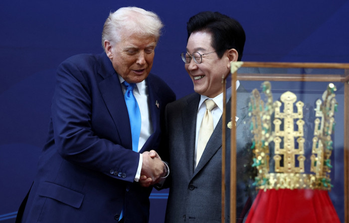 South Korea gives Trump golden crown