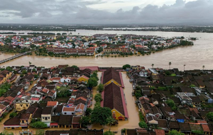 Vietnam Floods Kill 10: Bangkok Post Report