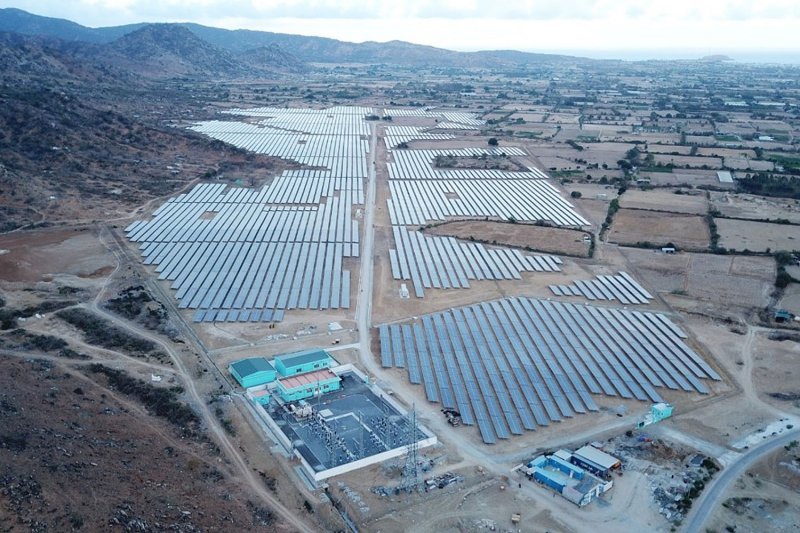 โรงไฟฟ้าพลังงานแสงอาทิตย์ Nhon Hai ขนาด 35 เมกะวัตต์ ในจังหวัด Ninh Thuan บนชายฝั่งตอนกลางตอนใต้ของเวียดนาม