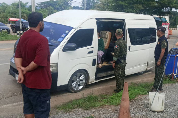 11 illegal migrants, Thai driver arrested in Kanchanaburi