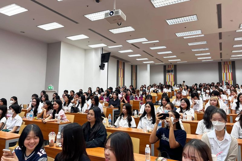 Students at Chulalongkorn University in Bangkok attend the 15th Korea Festival, held by the Korean Section of the Department of Eastern Languages, Faculty of Arts. They were joined by delegates from the Embassy of South Korea on Feb 13, 2025. (Photo: Embassy of the Republic of Korea in Thailand)