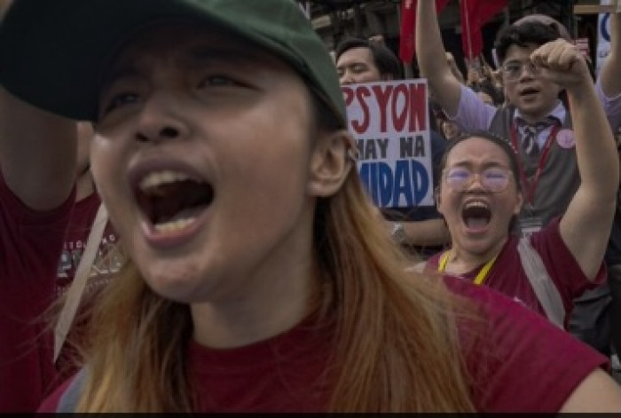 Mega church gathers in Manila to protest Philippine corruption