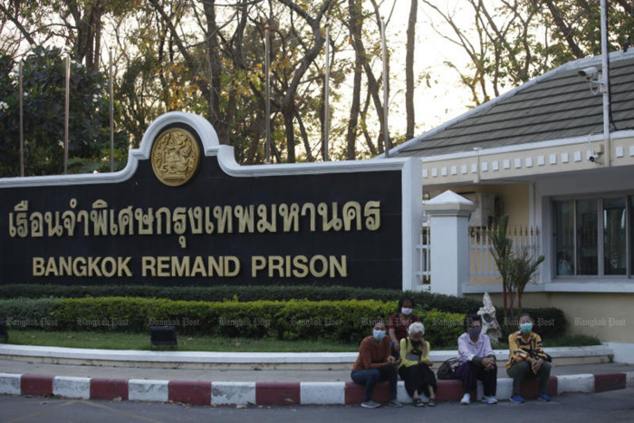 Corrections Department transfers Chinese inmates after luxury items found in Bangkok prison