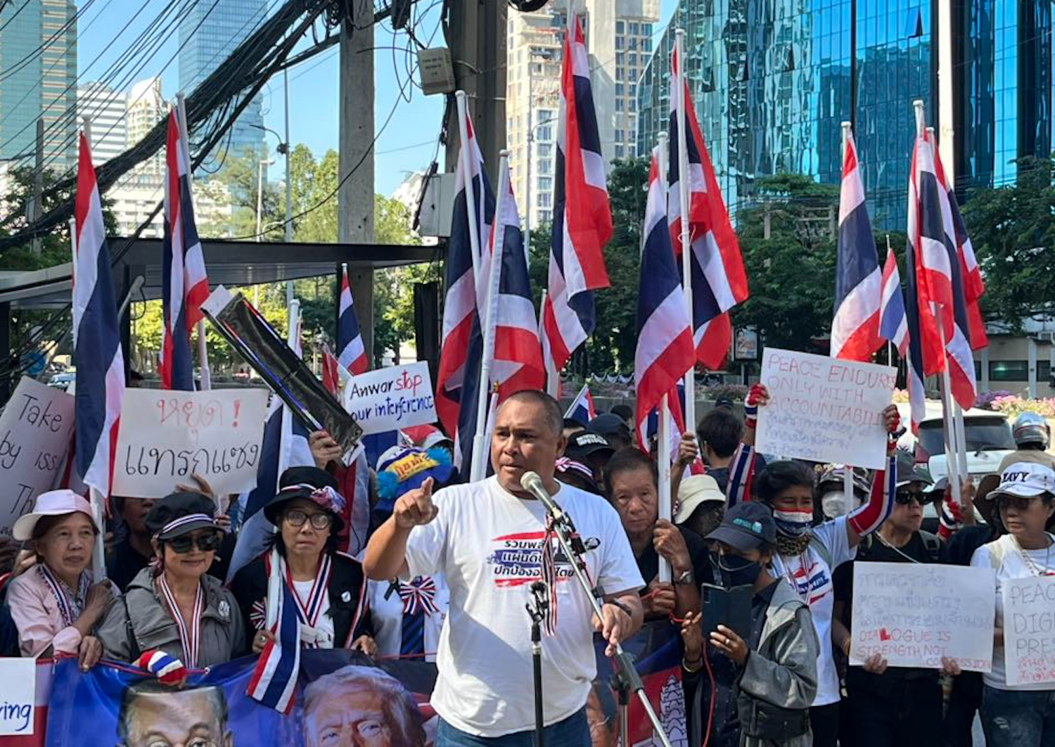 Protest leader Pichit Chaimongkol gives a speech attacking Malaysian Prime Minister Anwar Ibrahim during the rally in front of the Malaysian embassy. (Photo: Students and People’s Network for Thailand Reform Facebook page)