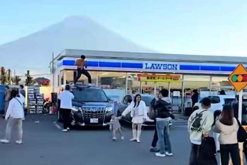 Rein in online stars