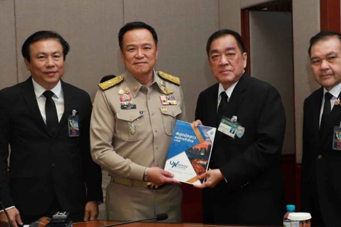 Thai Chamber of Commerce submits economic growth plan
