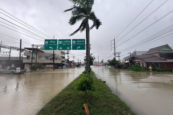Southern bus services halted as flooding intensifies