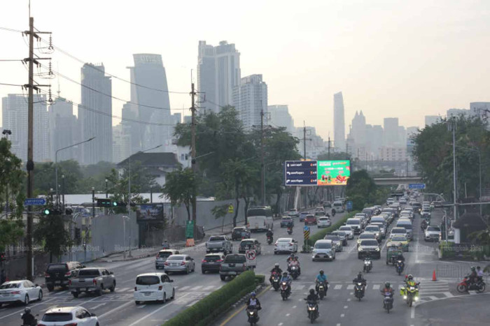Unhealthy dust levels in Bangkok, 16 provinces