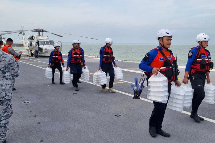 Aid for flood-hit foreign tourists stepped up