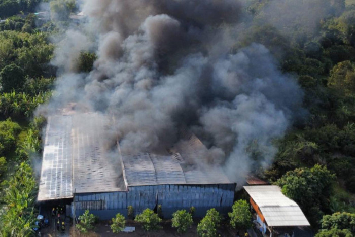 Fire ravages supercar warehouse in Nonthaburi, damaging 50 cars worth B190m
