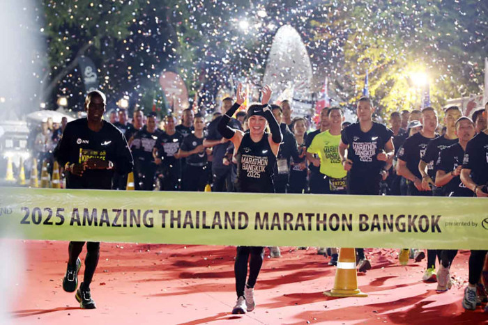 HM the Queen joins half-marathon event in Bangkok