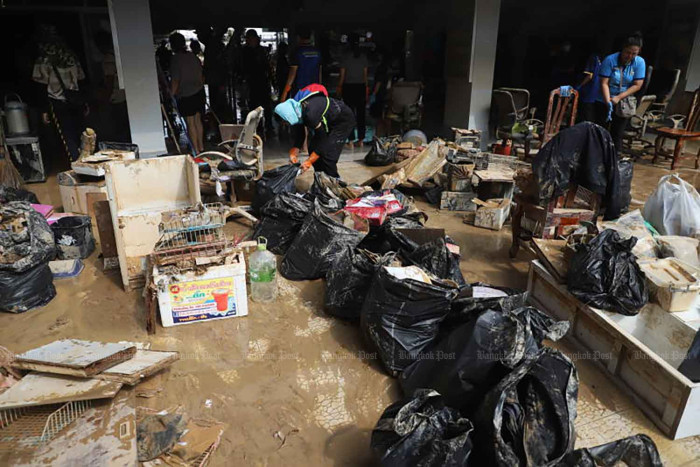 Garbage a major problem in flood-devastated Hat Yai district