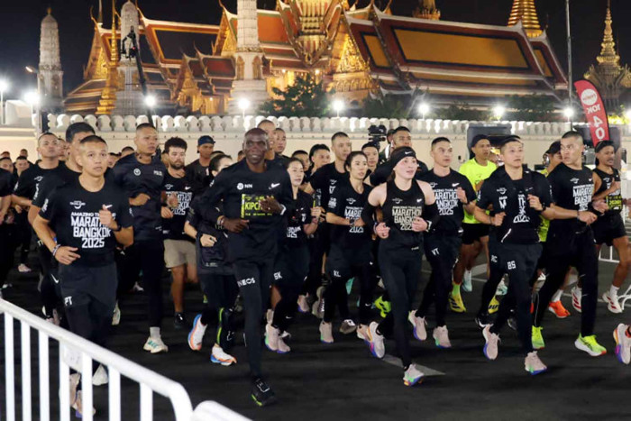 Fast times as 48,000 join Bangkok marathon fest