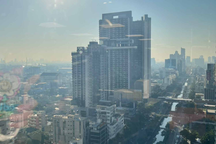 Most of Thailand still under thick smog